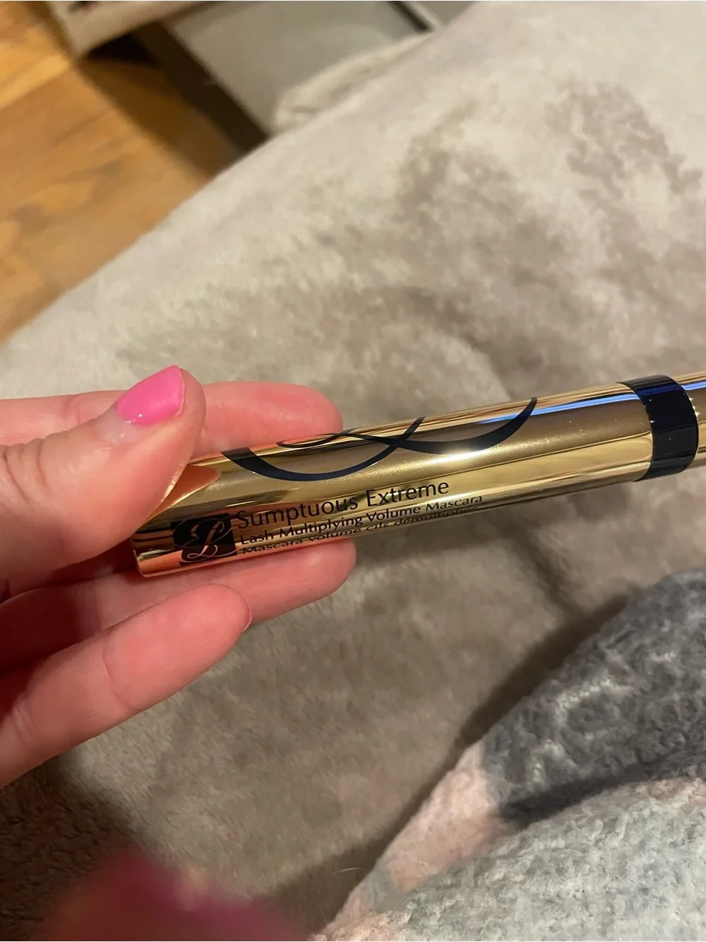 NWOT Estée Lauder sumptuous extreme lash multiplying black mascara